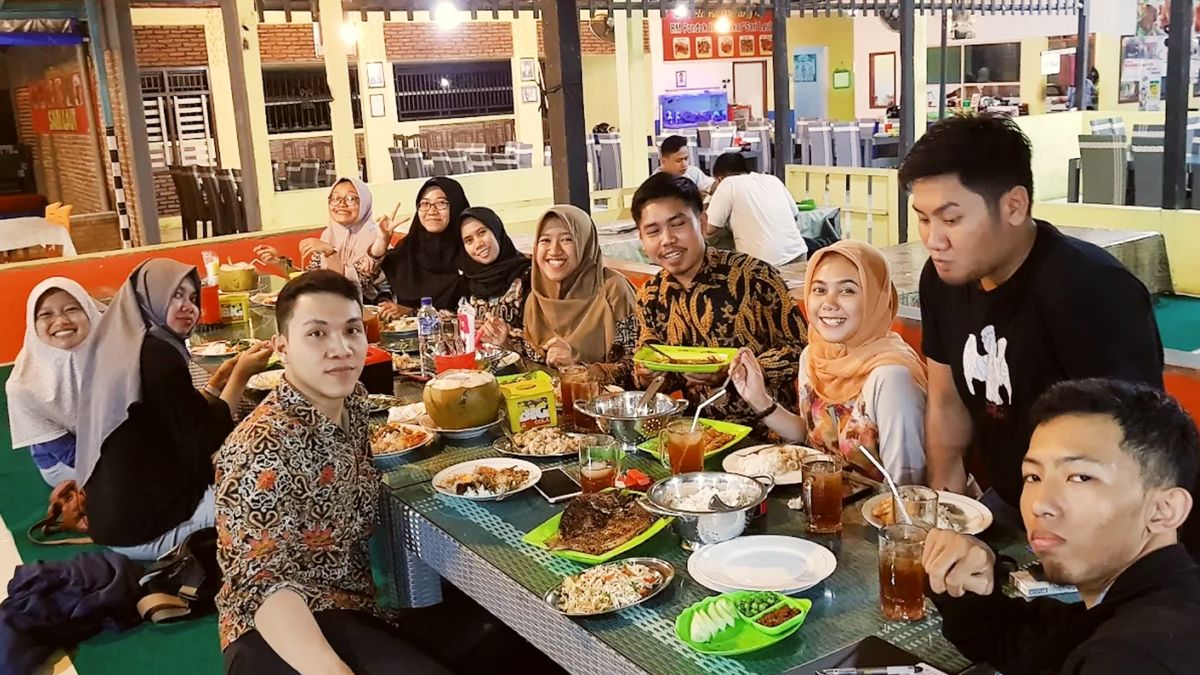 Rumah Cat Putih: Surga Kuliner Cilacap yang Tak Pernah Pernah Bikin Kedinginan